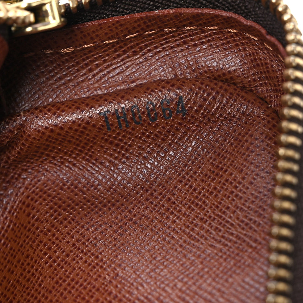 Monogram Amazone