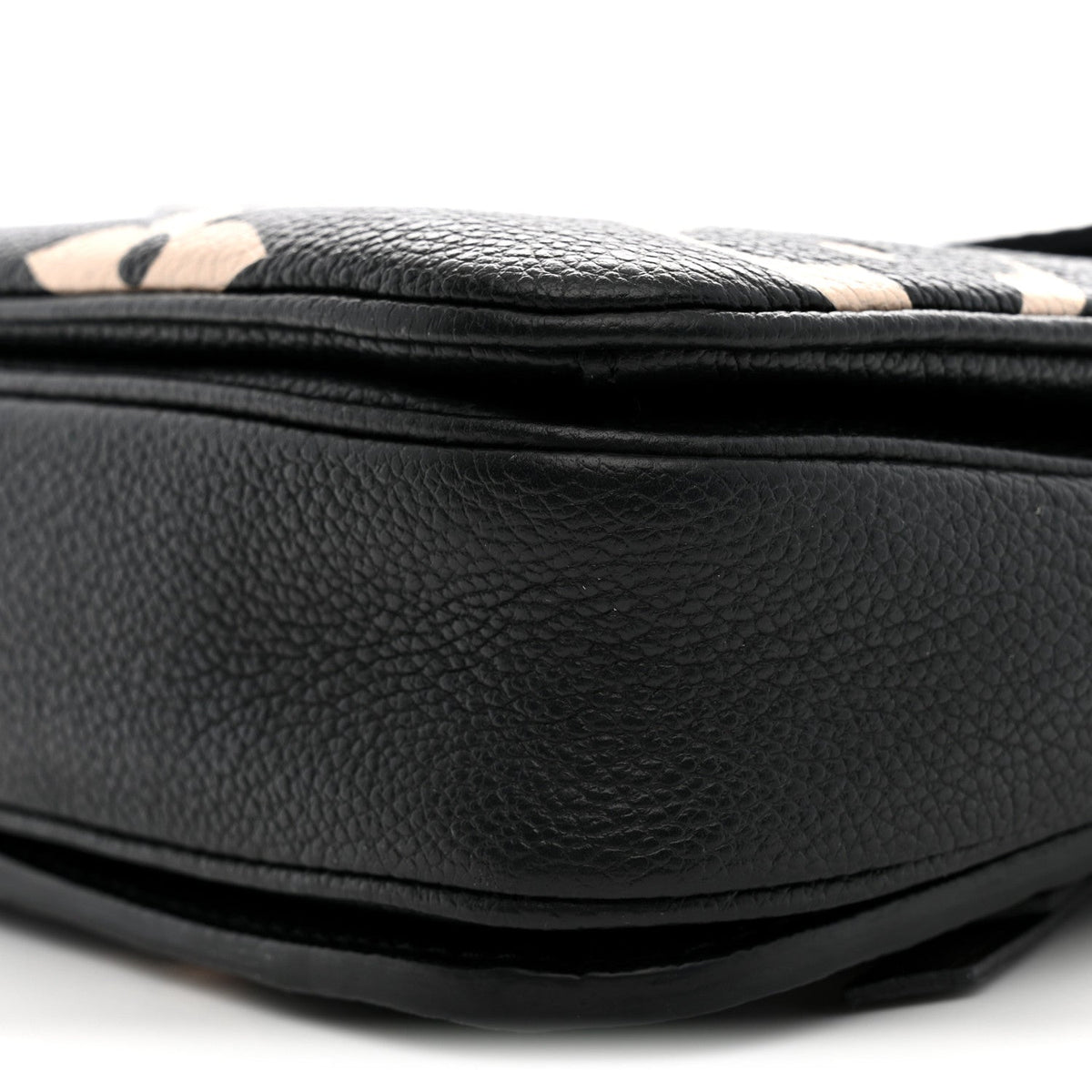 Empreinte Monogram Giant Pochette Metis Black Beige