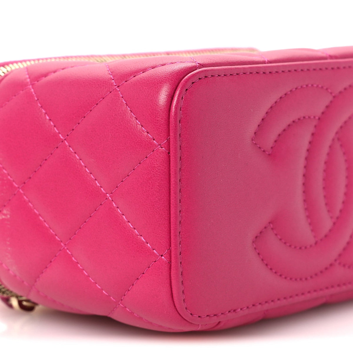 Lambskin Quilted Small Pearl Crush Vanity Case With Chain Fuchsia