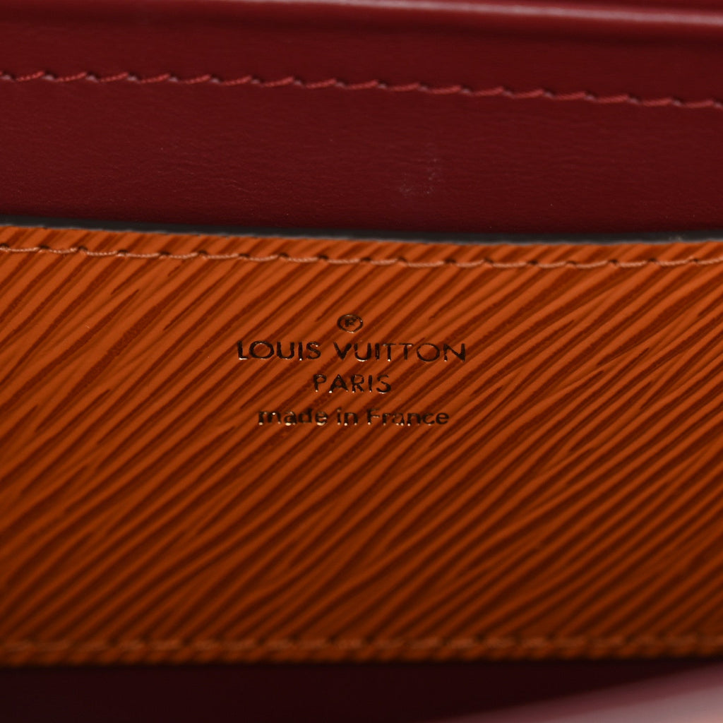Epi Twist Shoulder Bag MM Gold Cipango