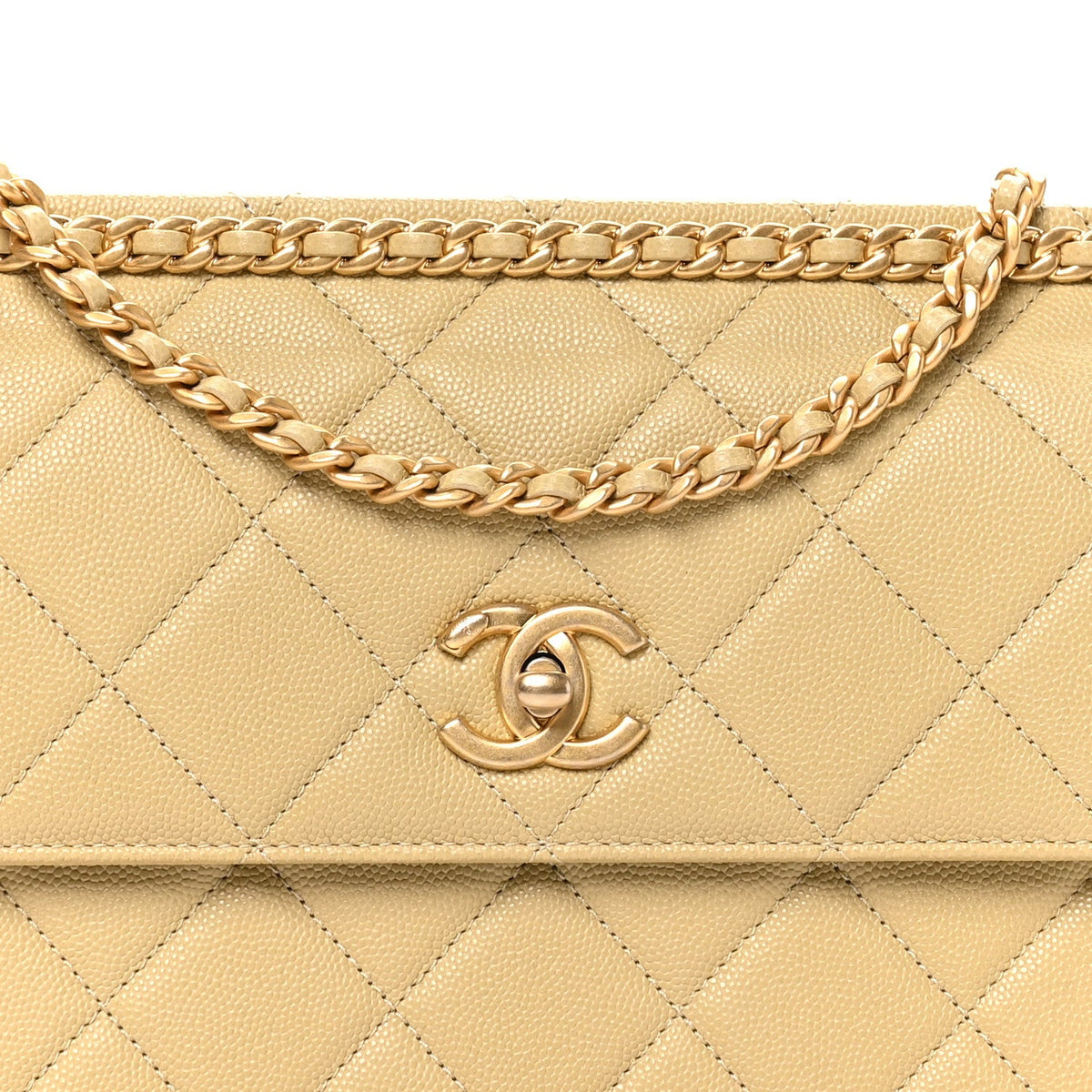 Caviar Quilted Chain Frame Flap  Light Green
