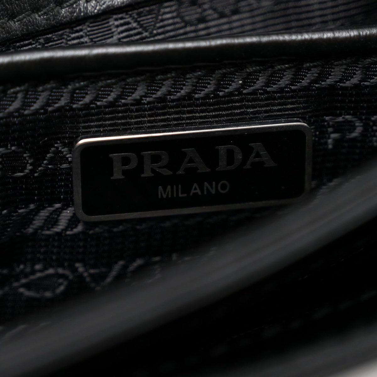 Saffiano Soft Calf Chain Crossbody Bag Black