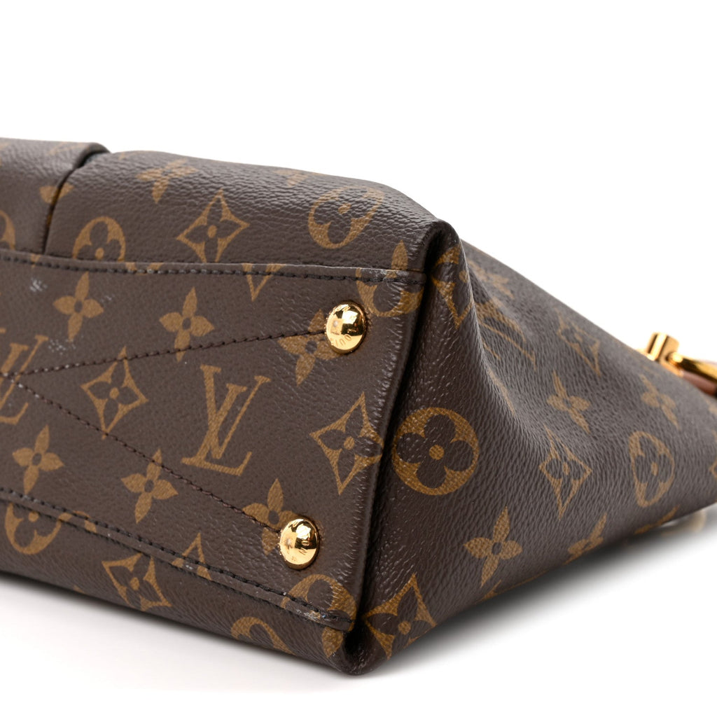 Monogram V Tote BB Black