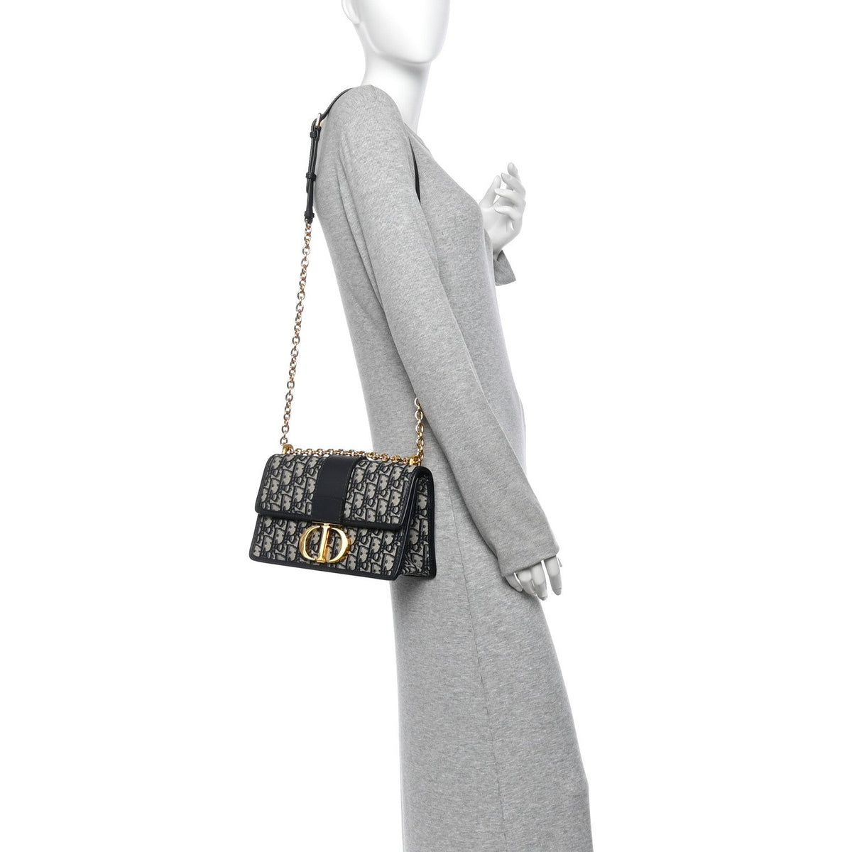 Oblique 30 Montaigne Chain Flap Bag Blue
