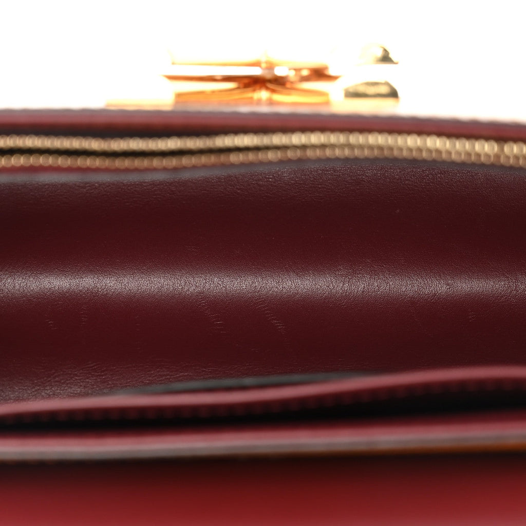 Epi Twist Shoulder Bag MM Gold Cipango