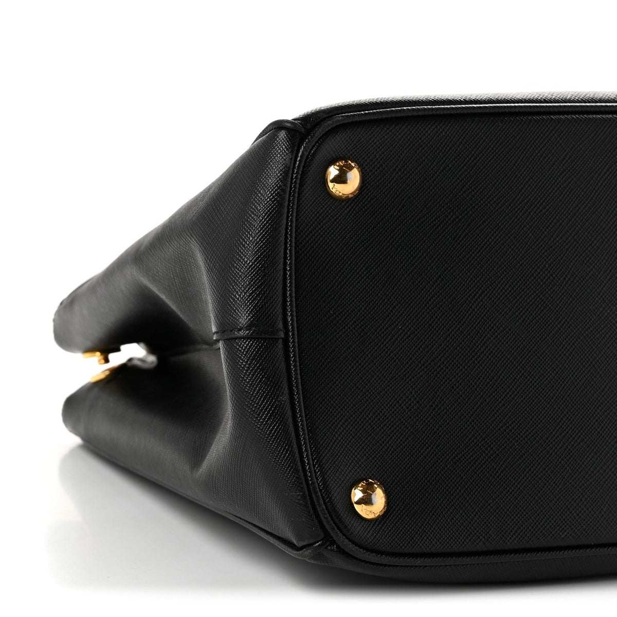 Saffiano Medium Galleria Double Zip Tote  Black