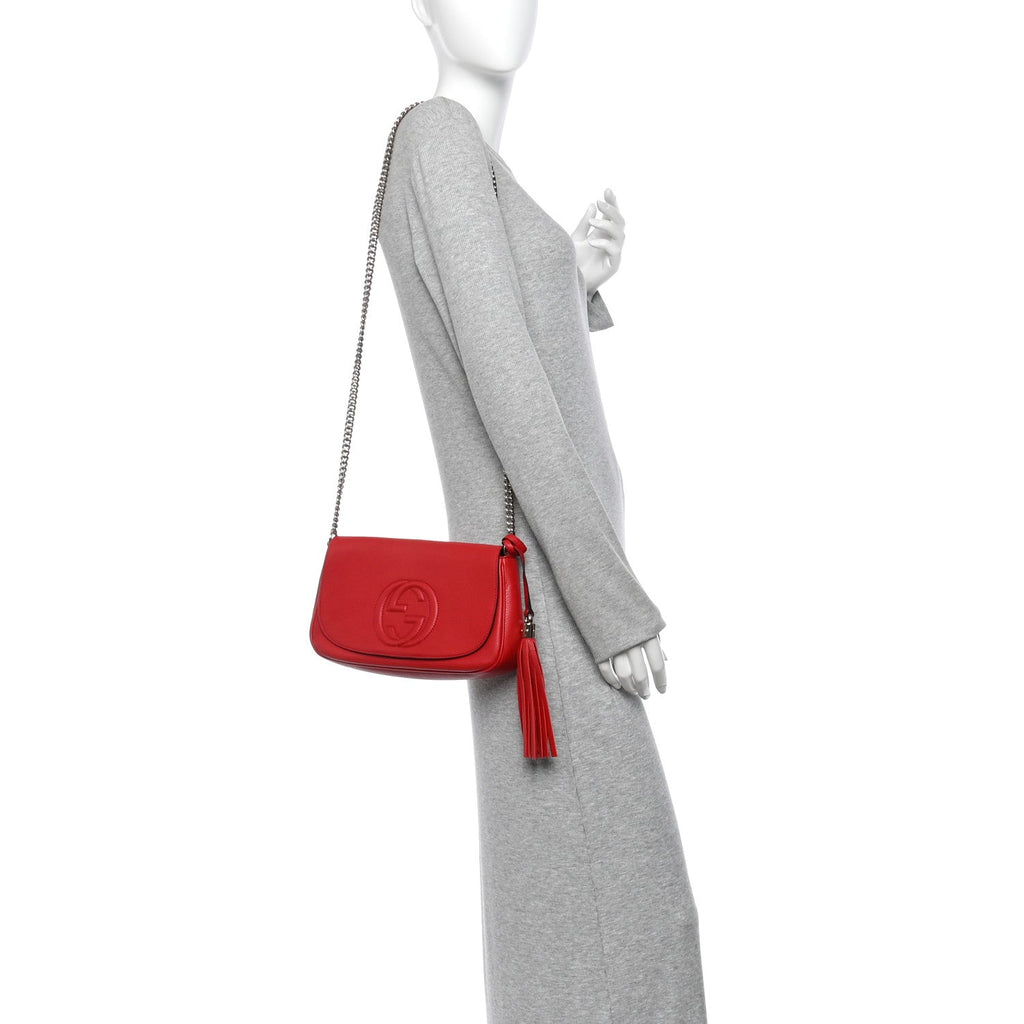 Pebbled Calfskin Medium Soho Flap Crossbody Tabasco Red