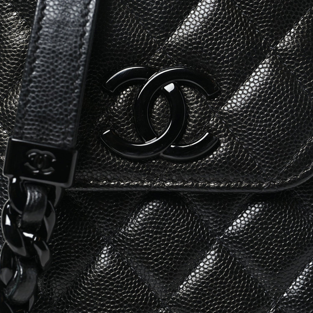 Caviar Quilted My Everything Clutch With Chain Black