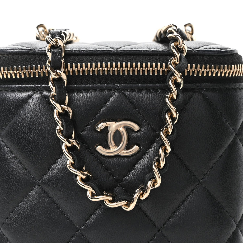 Lambskin Quilted Mini Enamel CC Pearl Crush Vanity Case With Chain  Black