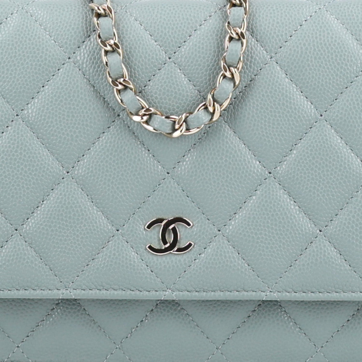 Caviar Quilted Wallet on Chain WOC Grey