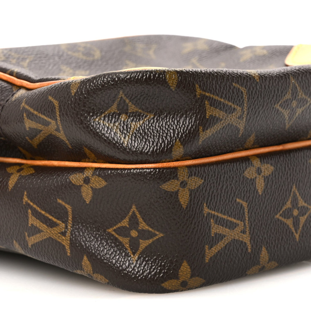 Monogram Amazone