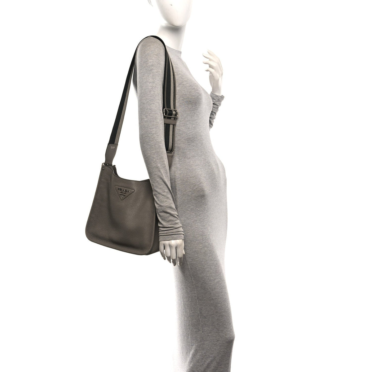 Vitello Daino Soft Hobo Messenger Bag Argilla