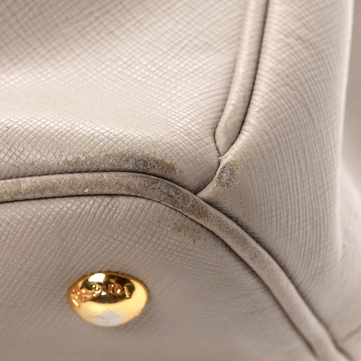 Saffiano Lux Medium Tote Argilla