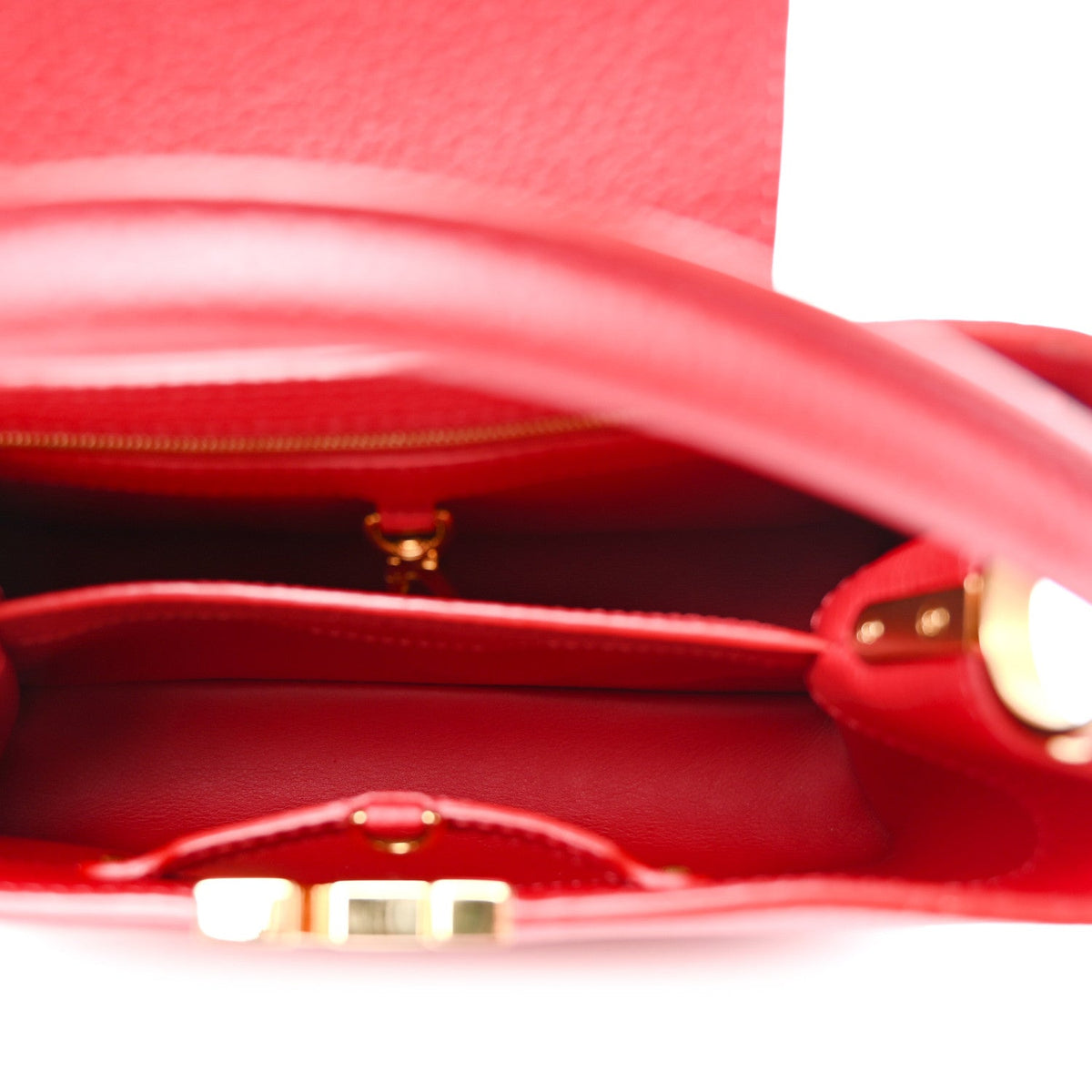 Taurillon Capucines BB Scarlet Red