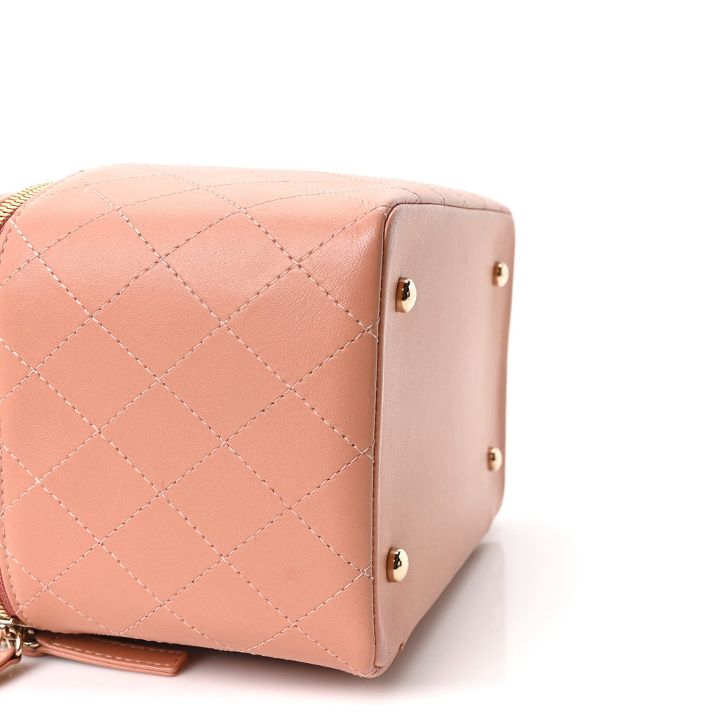 Lambskin Flat Quilted Knock On Wood Large Vanity Case Beige