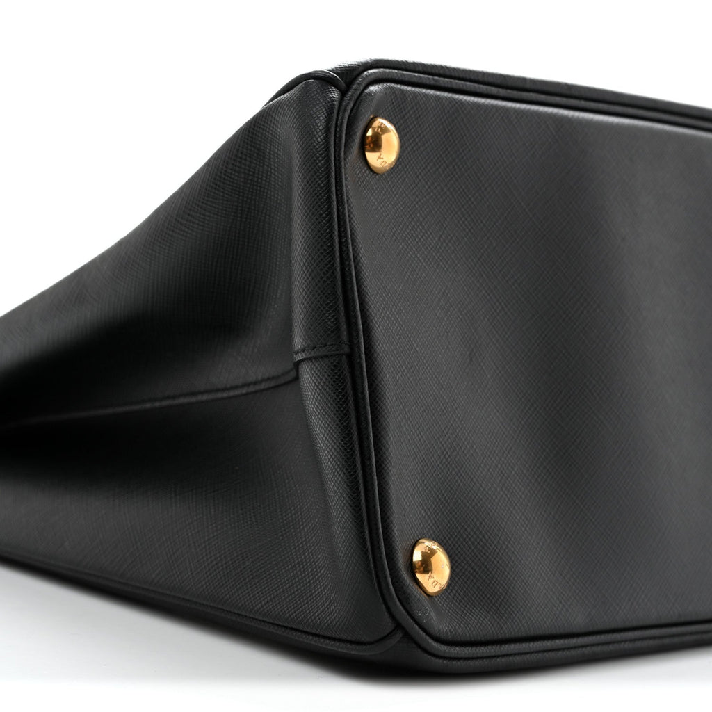 Saffiano Lux Large Galleria Double Zip Tote Black