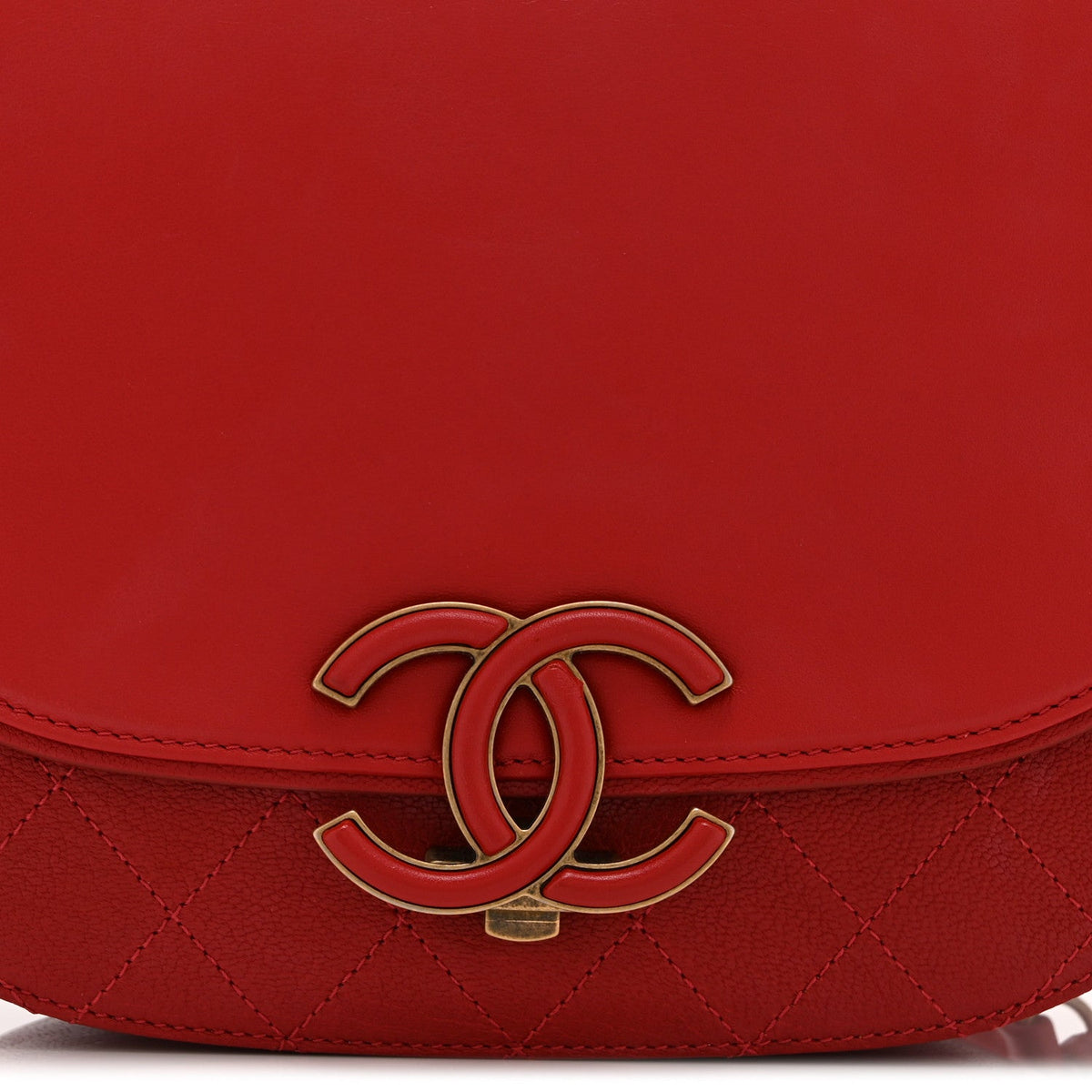 Shiny Calfskin Goatskin Quilted Small Coco Curve Messenger Flap Red