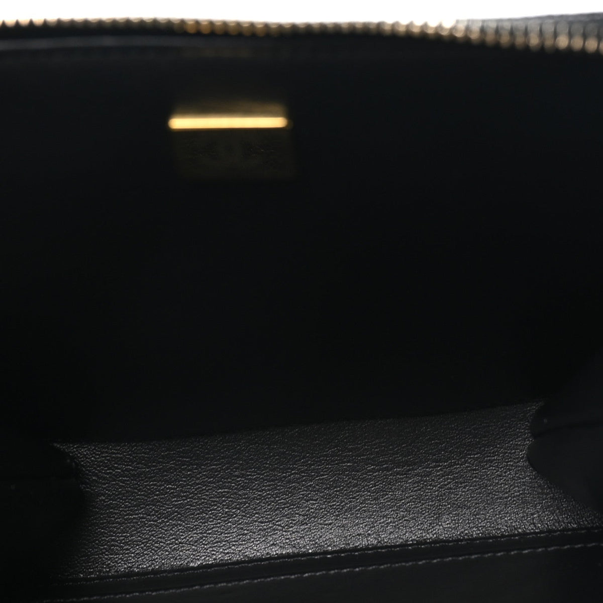 Caviar Quilted Small Pick Me Up Vanity Case Black