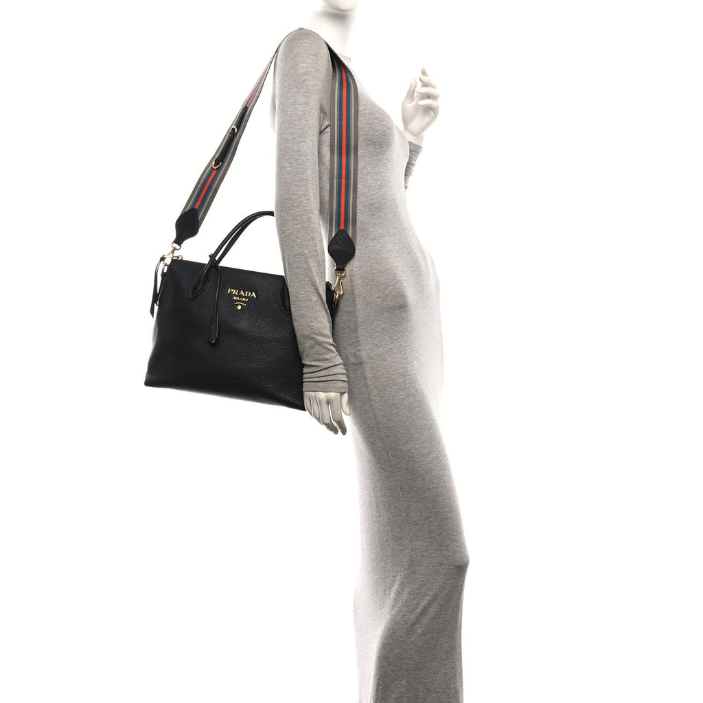 Vitello Daino Small Tote Black