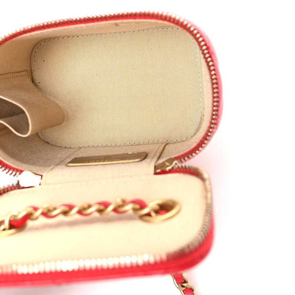 Lambskin Quilted Pearl Crush Mini Vanity Case With Chain Red