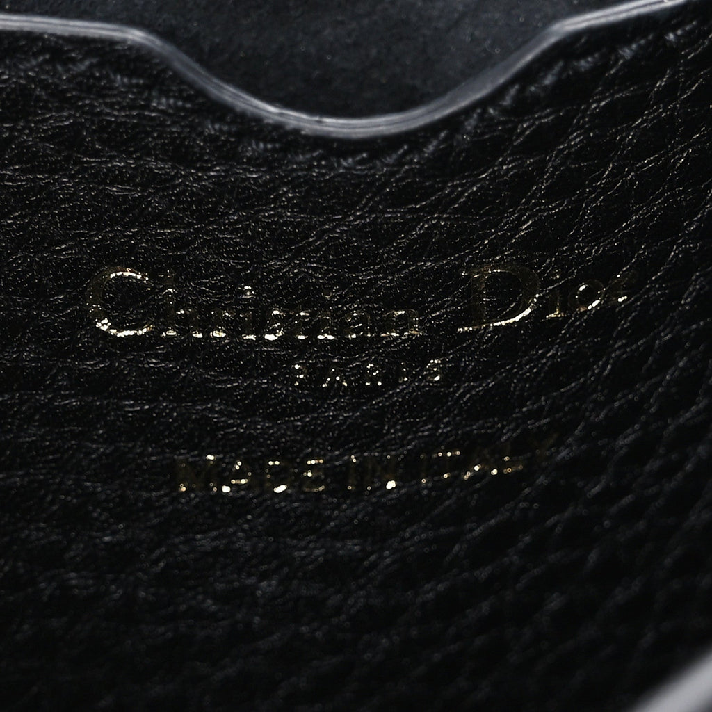 Grained Calfskin Medium Bobby Flap Black