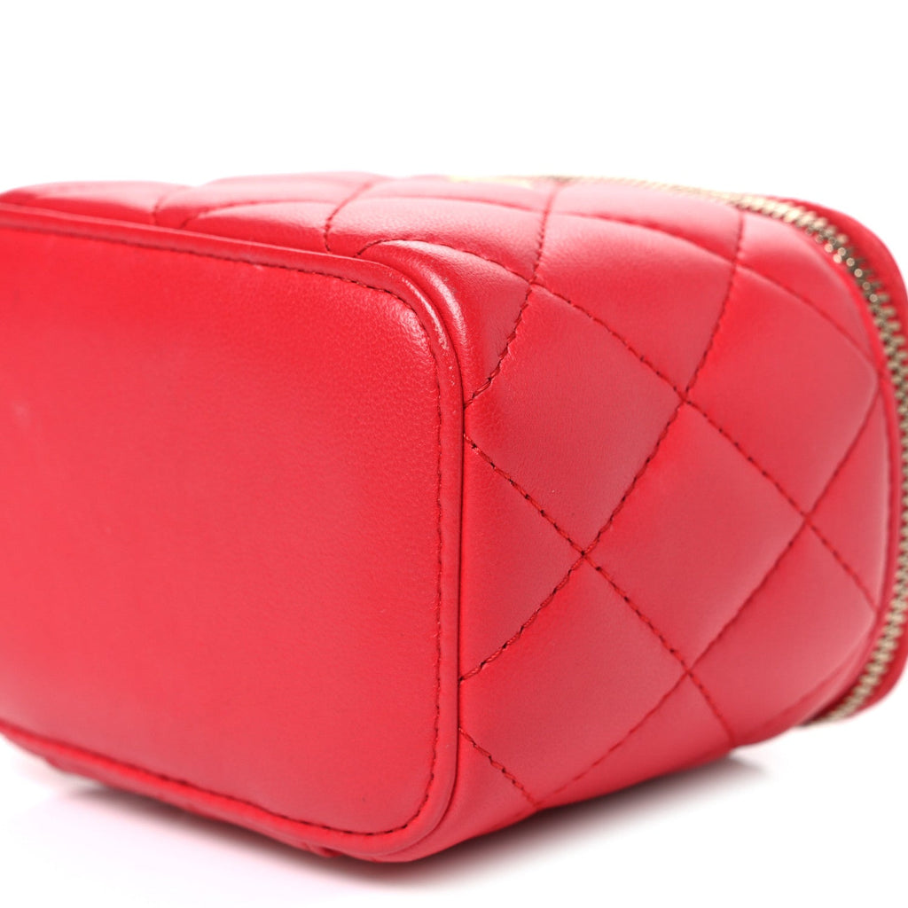 Lambskin Quilted Pearl Crush Mini Vanity Case With Chain Red