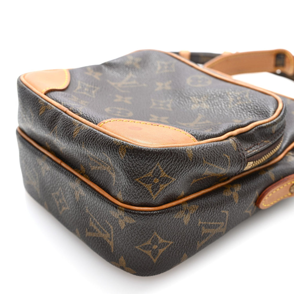 Monogram Amazone