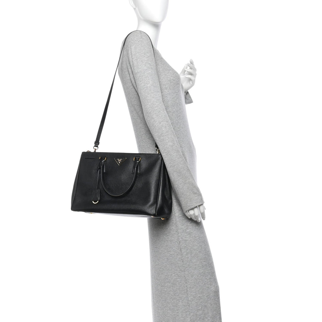 Saffiano Medium Galleria Double Zip Tote  Black