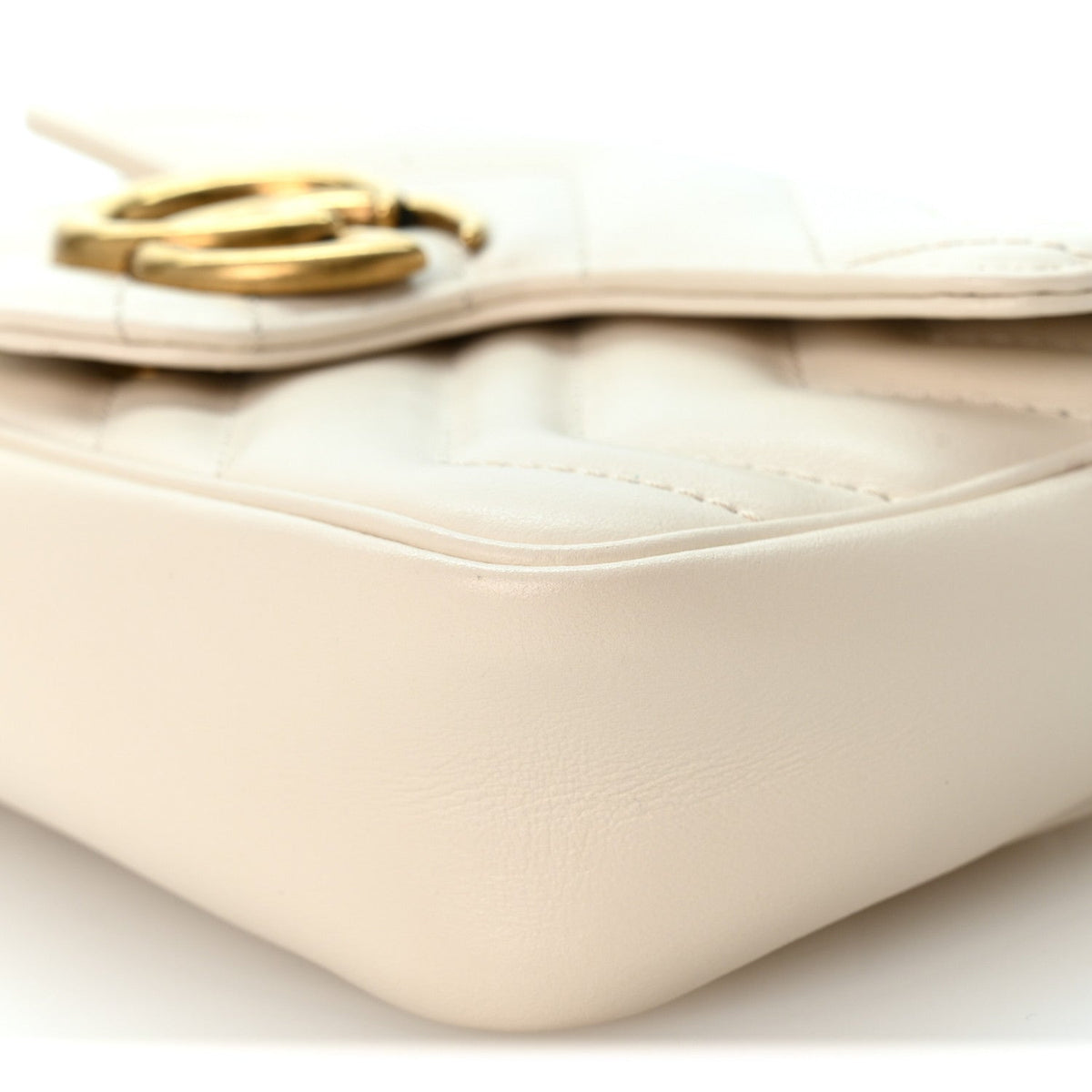Calfskin Matelasse Super Mini GG Marmont Shoulder Bag White