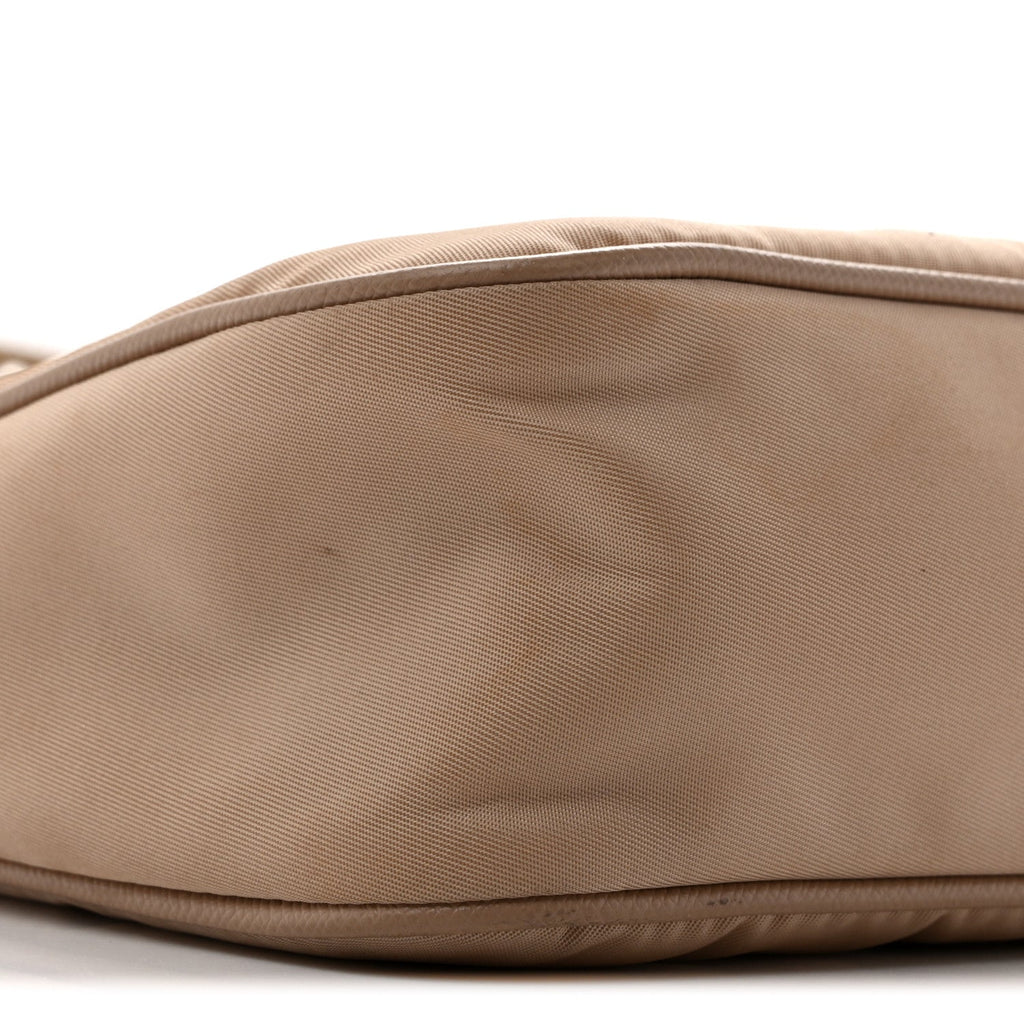 Tessuto Saffiano Re-Edition 2005 Shoulder Bag Cammeo