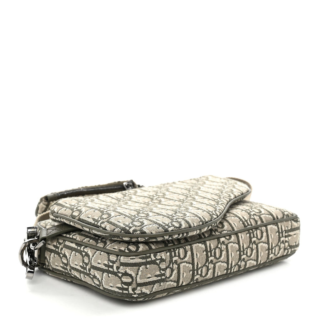 Oblique Saddle Triple Pouch Green