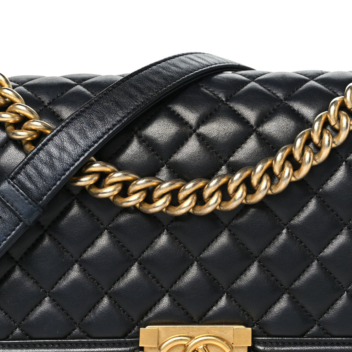 Lambskin Quilted Medium Boy Flap Black