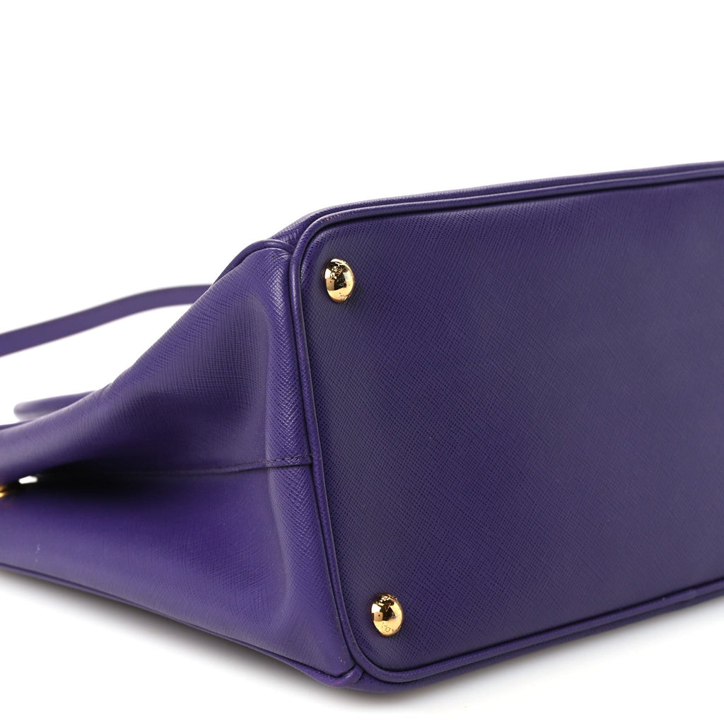 Saffiano Medium Galleria Double Zip Tote Viola
