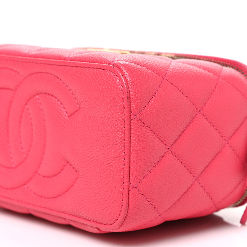 Caviar Quilted Sweetheart Vanity Case Pink
