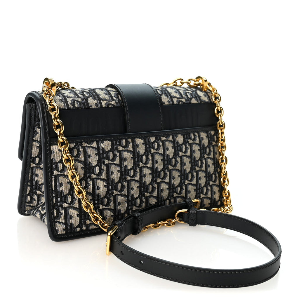 Oblique 30 Montaigne Chain Flap Bag Blue