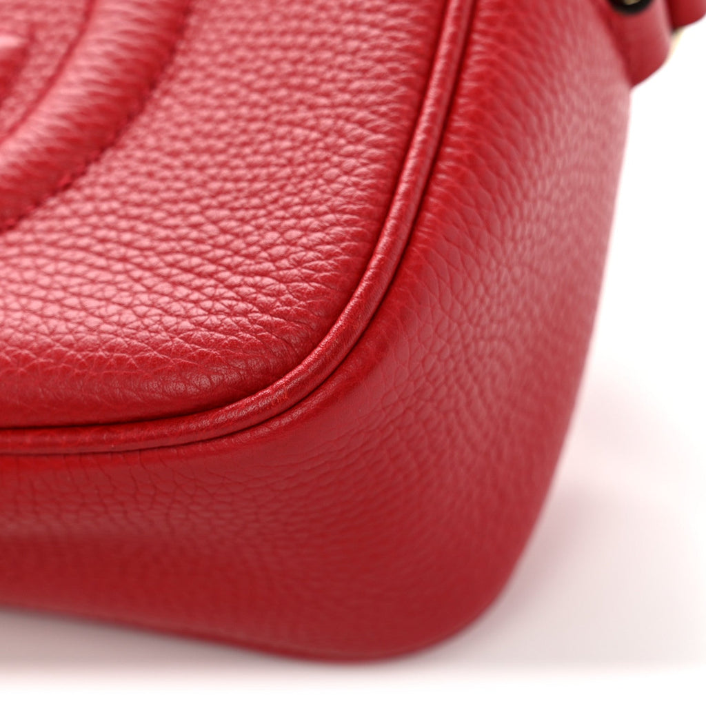 Pebbled Calfskin Small Soho Disco Bag Vibrant Red