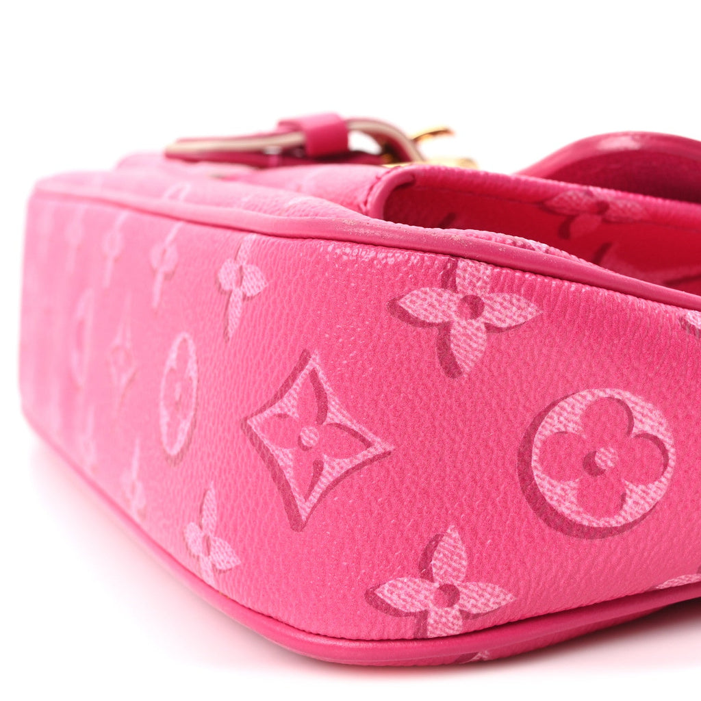 Monogram Fall For You Maxi Multi Pochette Accessories Fuchsia