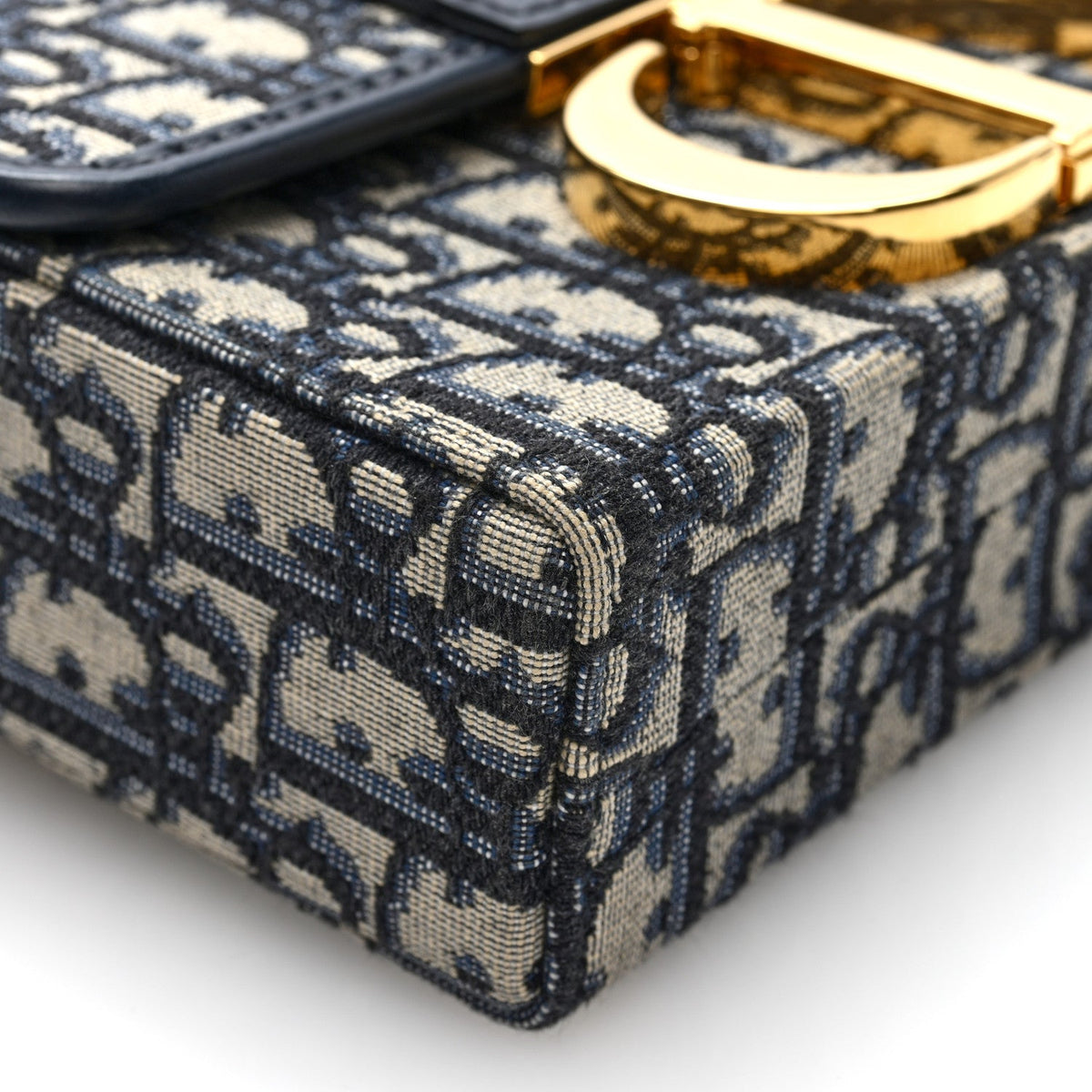 Oblique 30 Montaigne Box Bag Blue