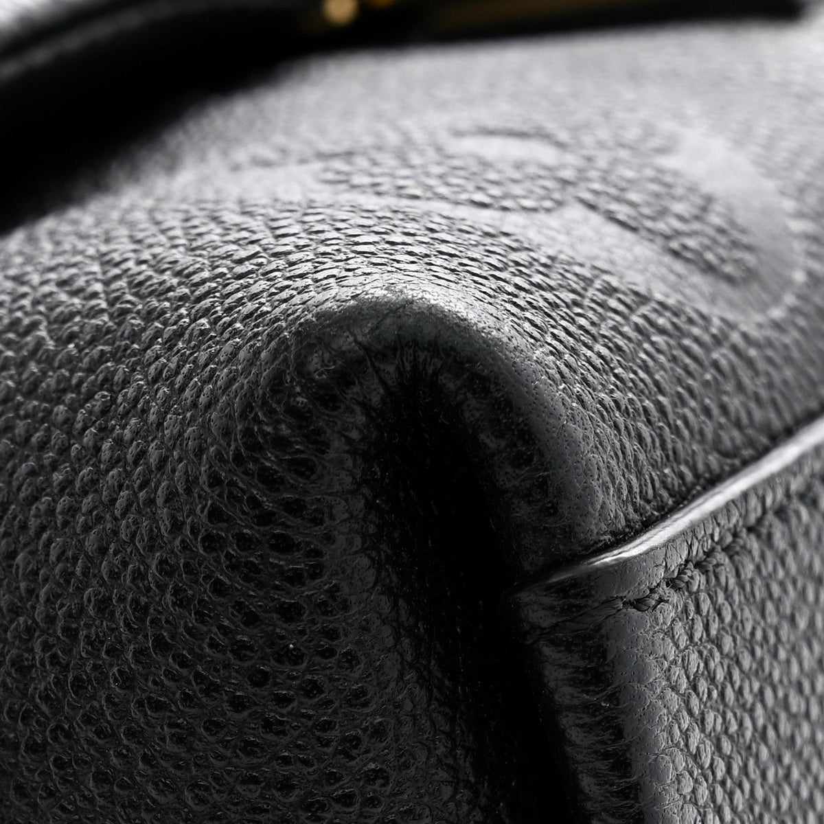Empreinte Monogram Giant Madeleine BB Black