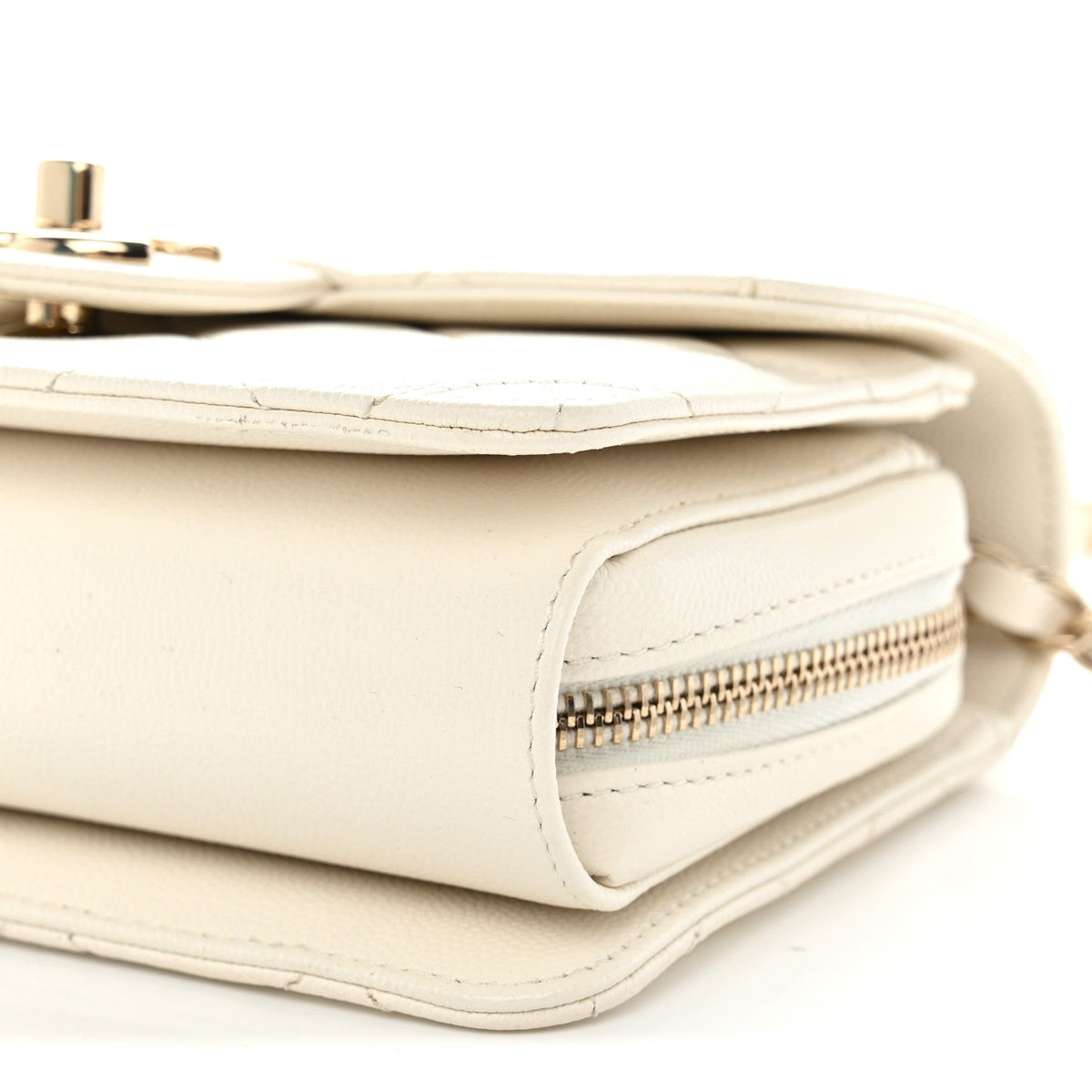 Caviar Quilted Like A Wallet Flap White