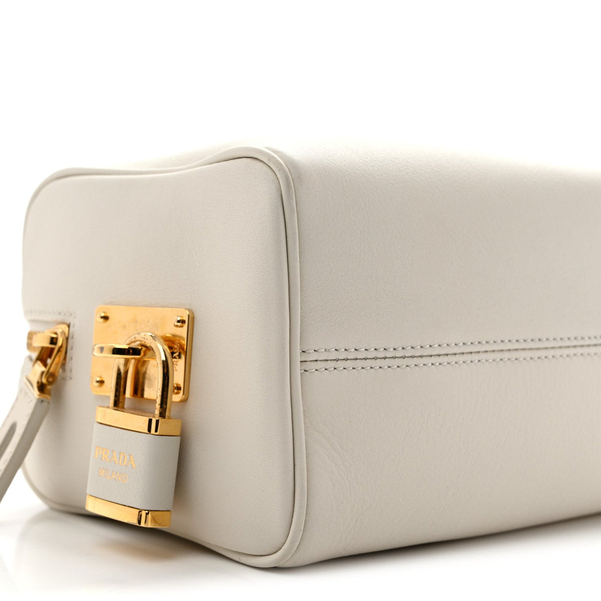 Soft Grain Medium Top Handle Bag With Padlock Bianco