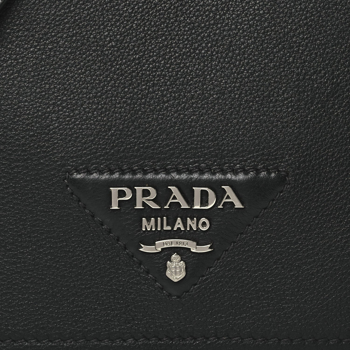 Vitello Daino Soft Flap Crossbody Black