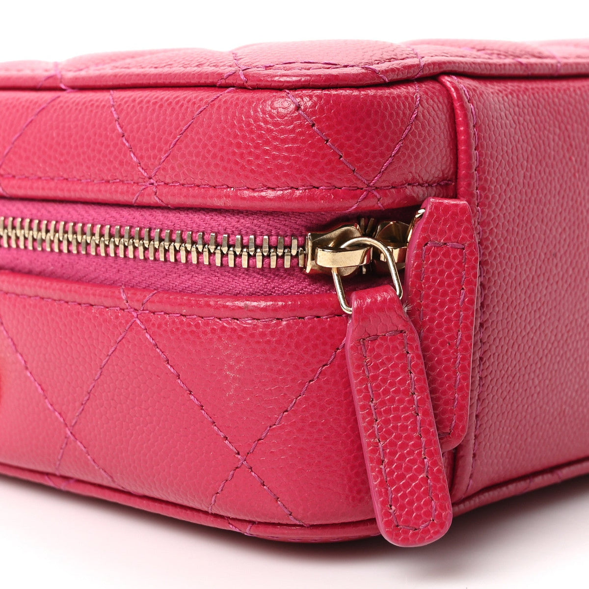 Caviar Quilted Twist Your Buttons Clutch With Chain Fuchsia
