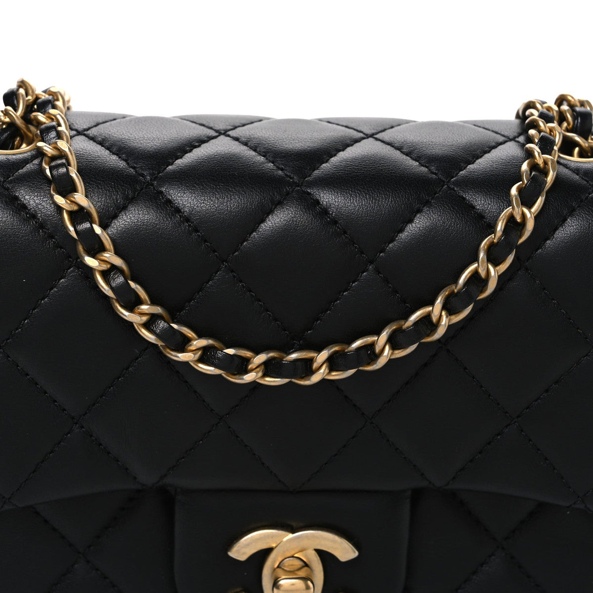 Lambskin Quilted Mini Pearl Crush Flap Black