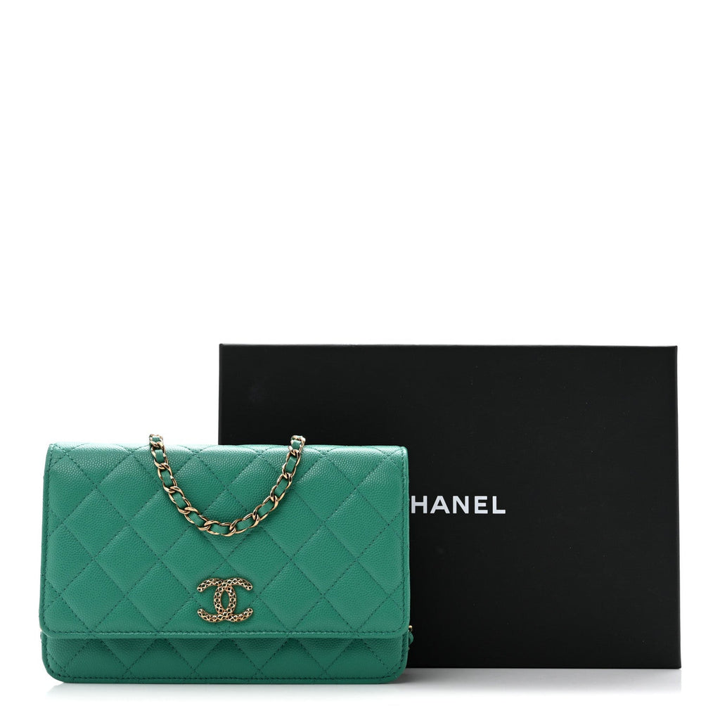 Caviar Quilted Perforated Metal CC Wallet on Chain WOC Green