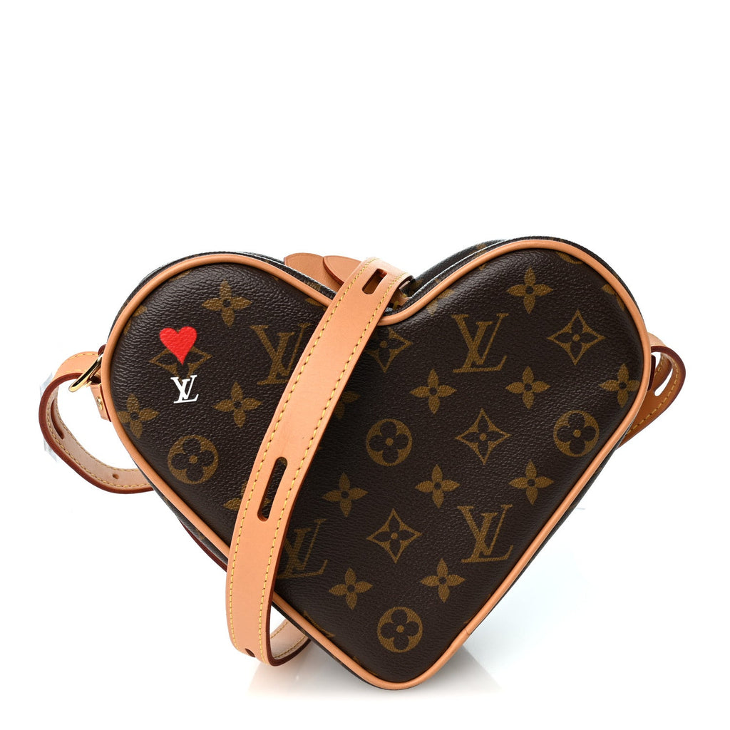 Monogram Game On Coeur