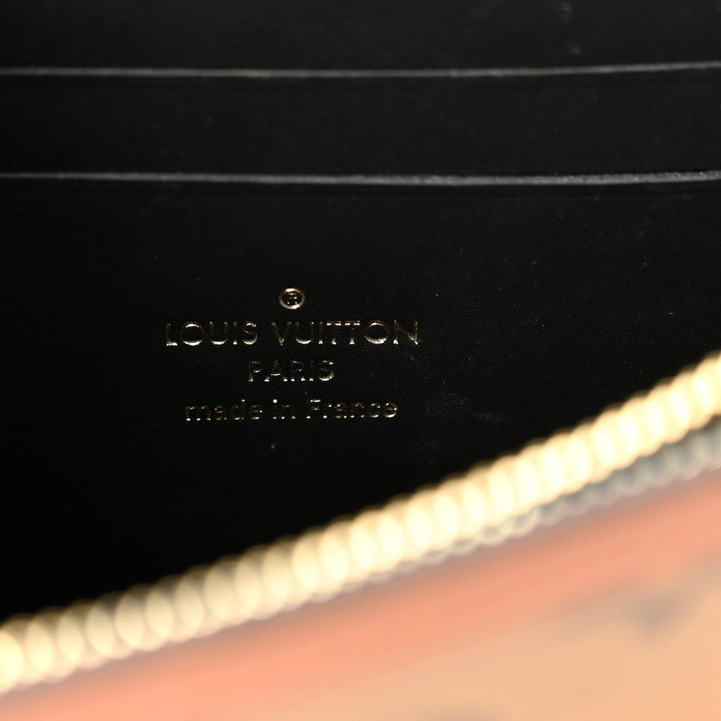 Reverse Monogram Dauphine Chain Wallet