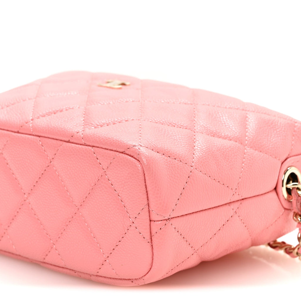 Caviar Quilted Hobo Clutch With Chain Pink