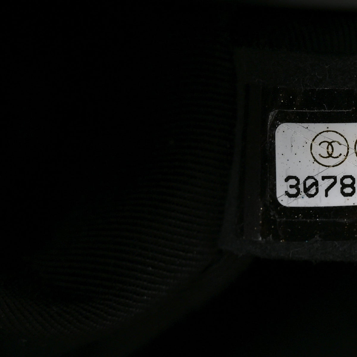 Crumpled Calfskin Medium Chain All Over Flap Black