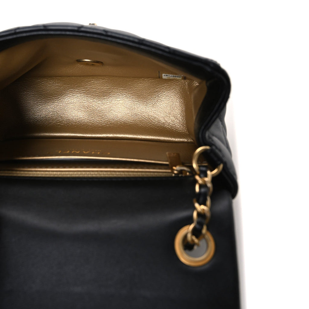 Lambskin Quilted Mini Pearl Crush Flap Black